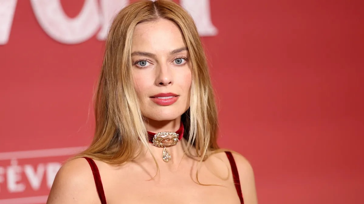 Margot Robbie: From Australian Starlet to Global Hollywood Powerhouse
Subtitle