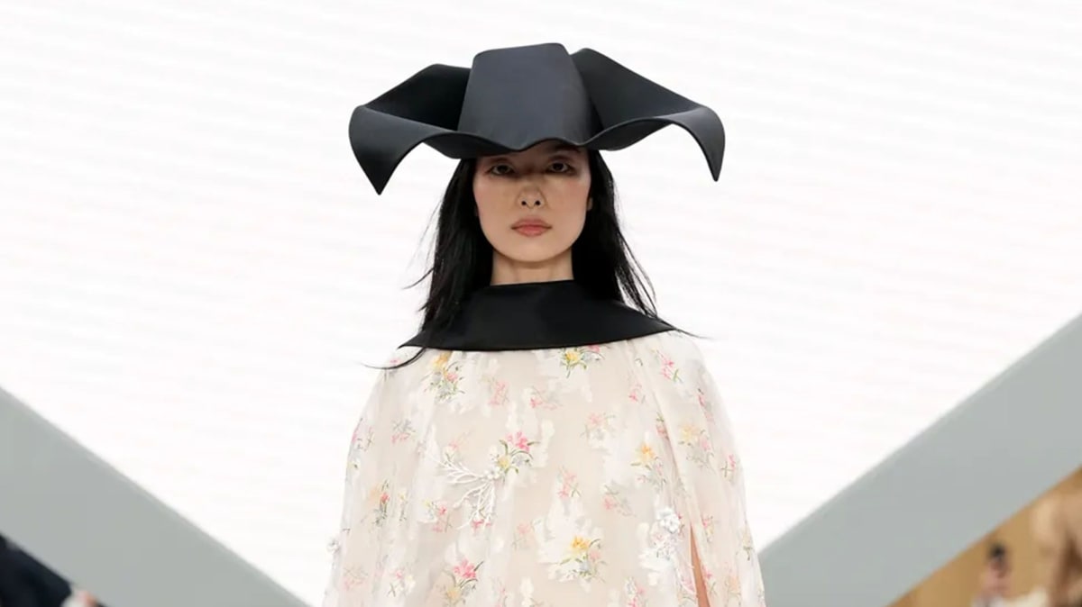 The Celebrity Effect: How A Listers Propelled Jonathan Anderson's Dior Womenswear Debut into the Headlines