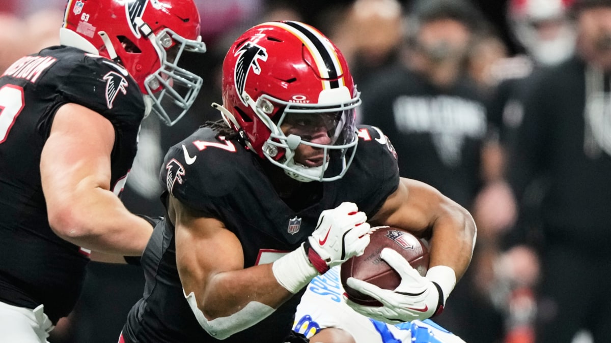 Record Breaking Night For Bijan Robinson With 195 Rushing Yards Against Rams